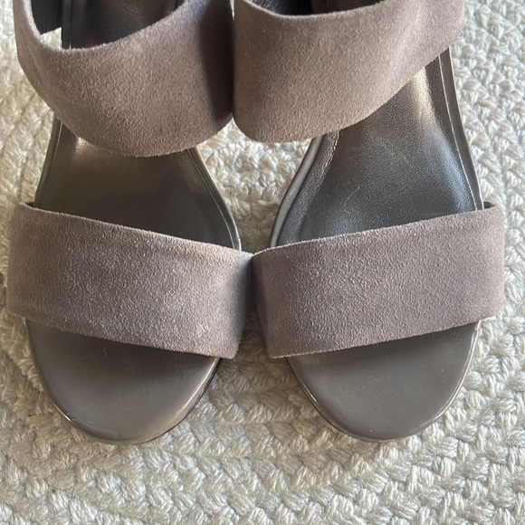 Talbots Emmie Smoke Grey Patent Leather Open Toe Pumps Zip Heels Women’s 8 - Picture 7 of 8